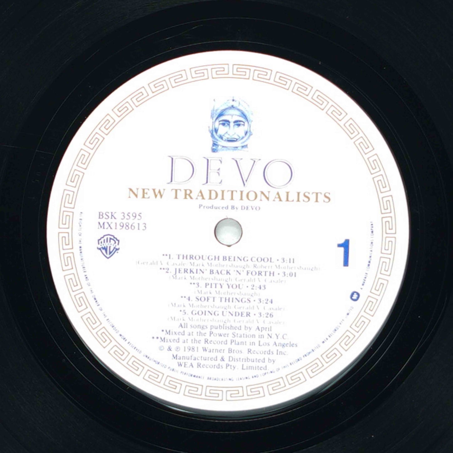 Devo – New Traditionalists
