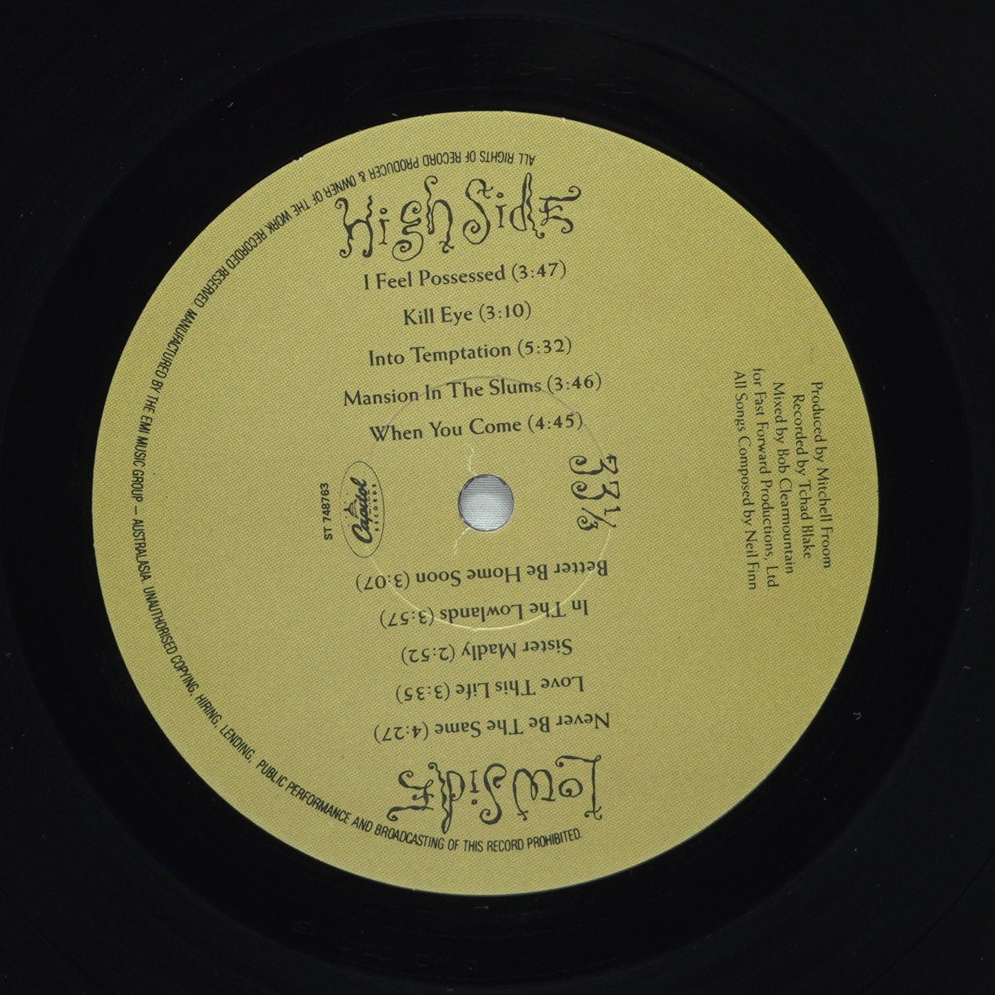 Crowded House – Temple Of Low Men