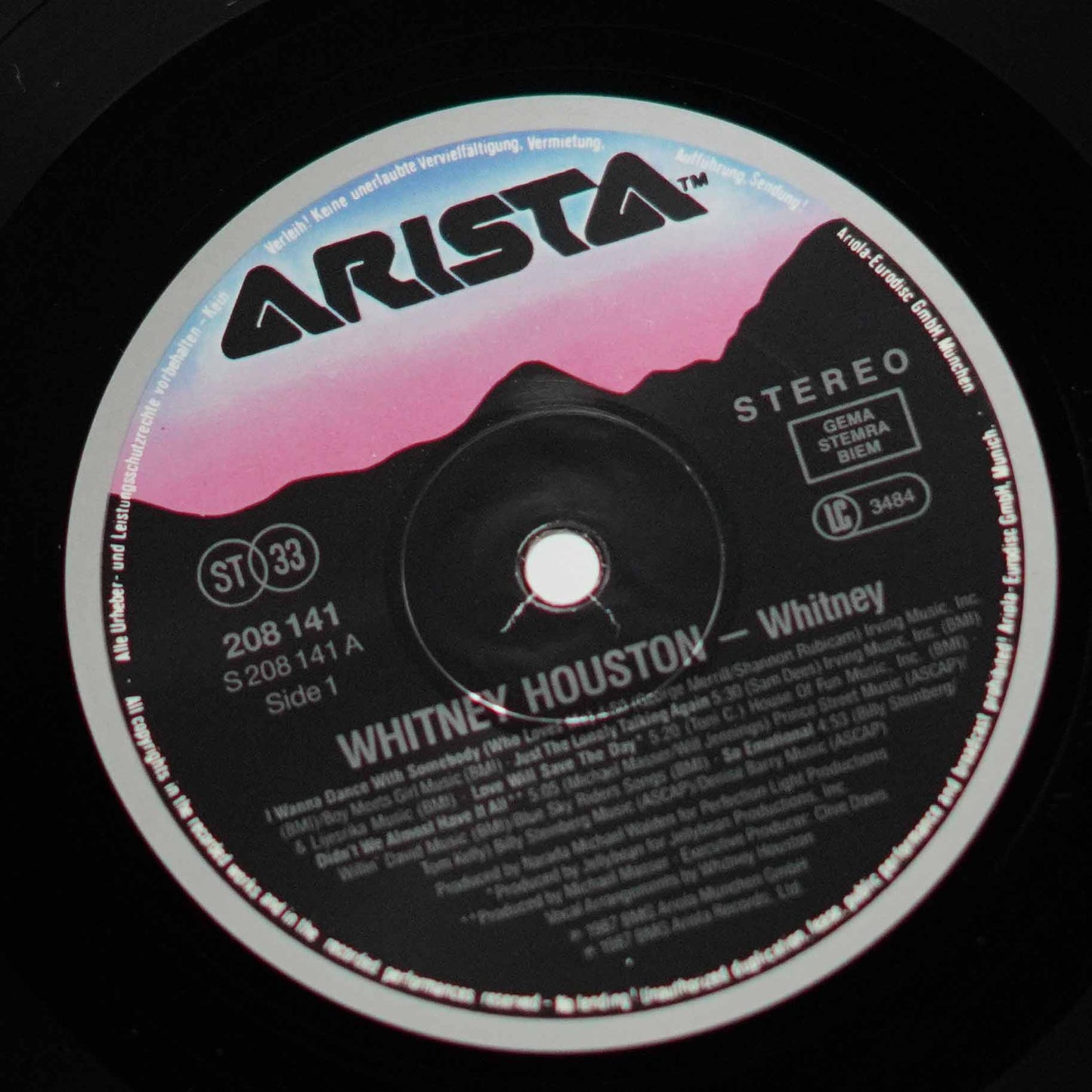 Whitney Houston – Whitney
