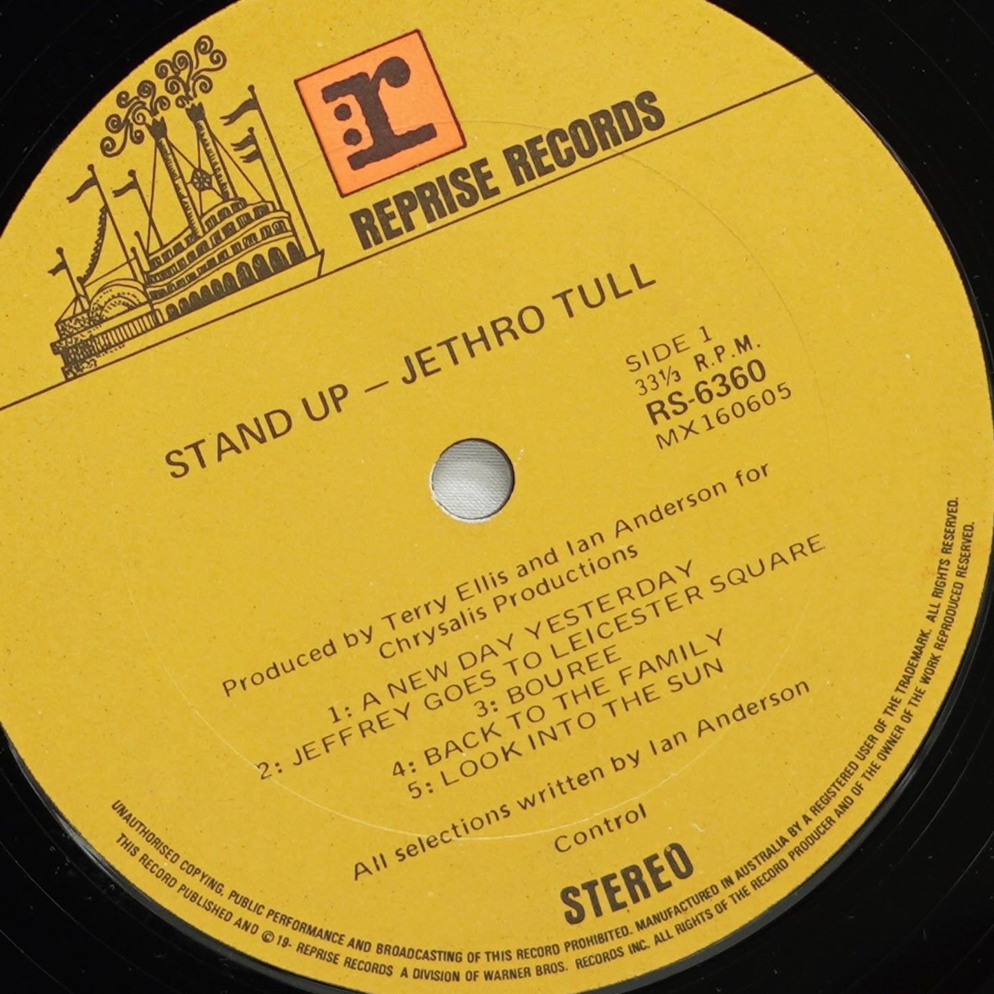 Jethro Tull – Stand Up