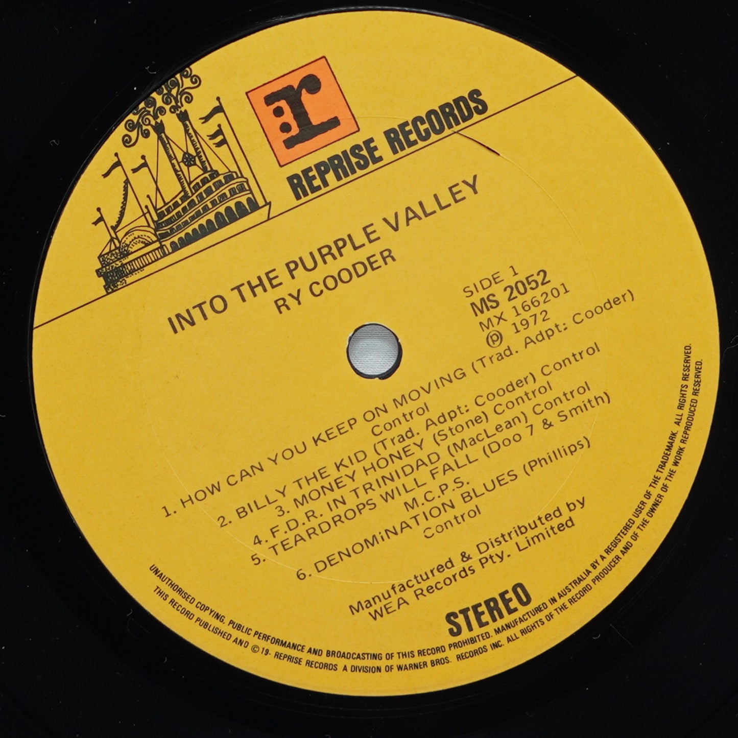 Ry Cooder – Into The Purple Valley