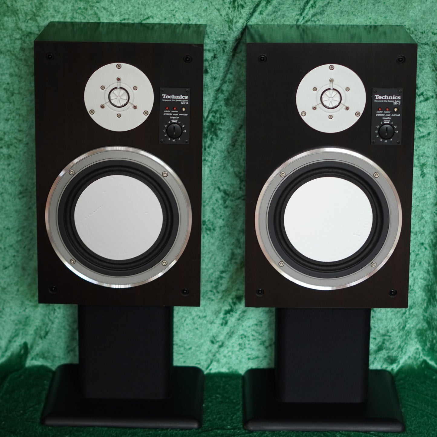 Technics SB-3 Honeycomb Bookshelf Speaker Set w/ Stands