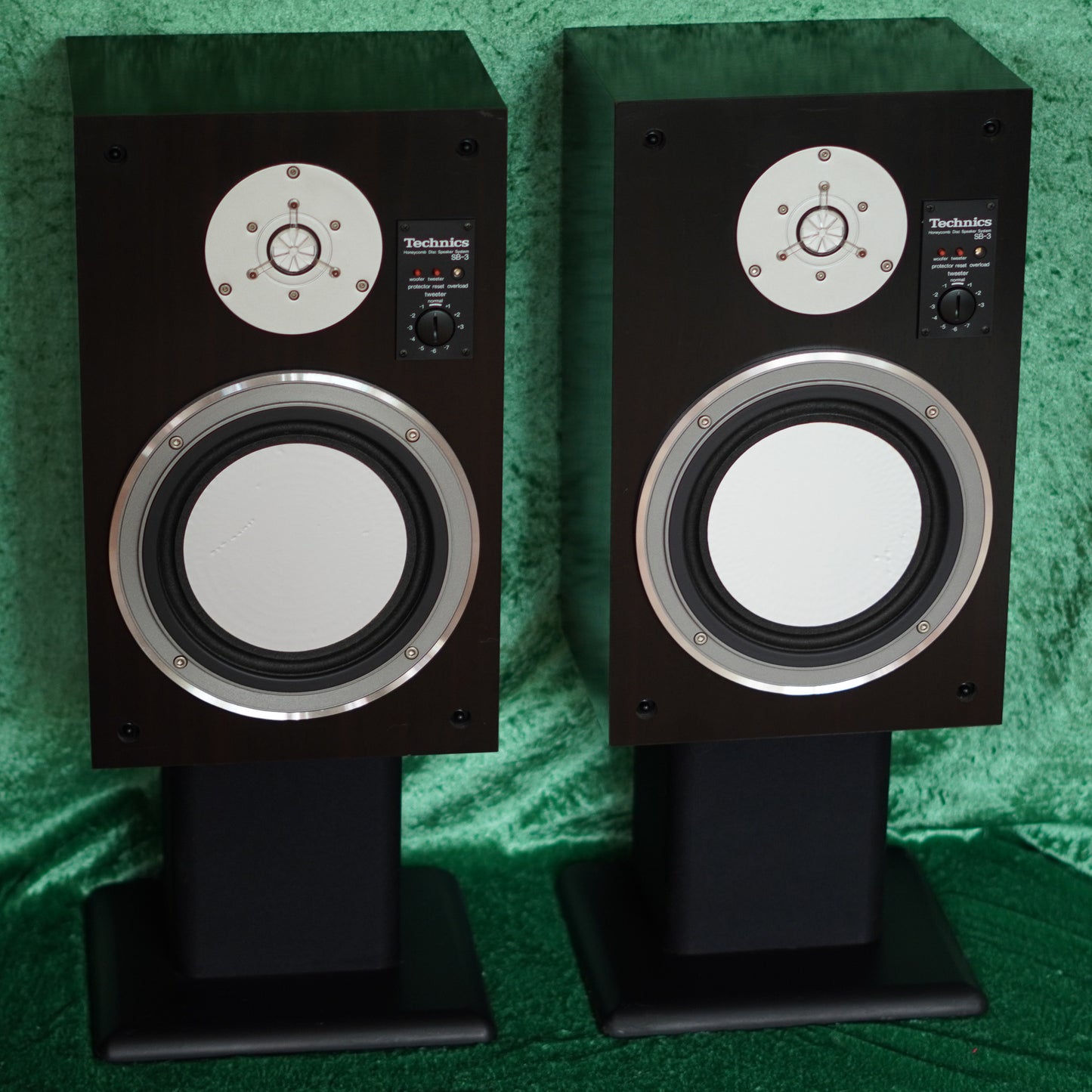 Technics SB-3 Honeycomb Bookshelf Speaker Set w/ Stands