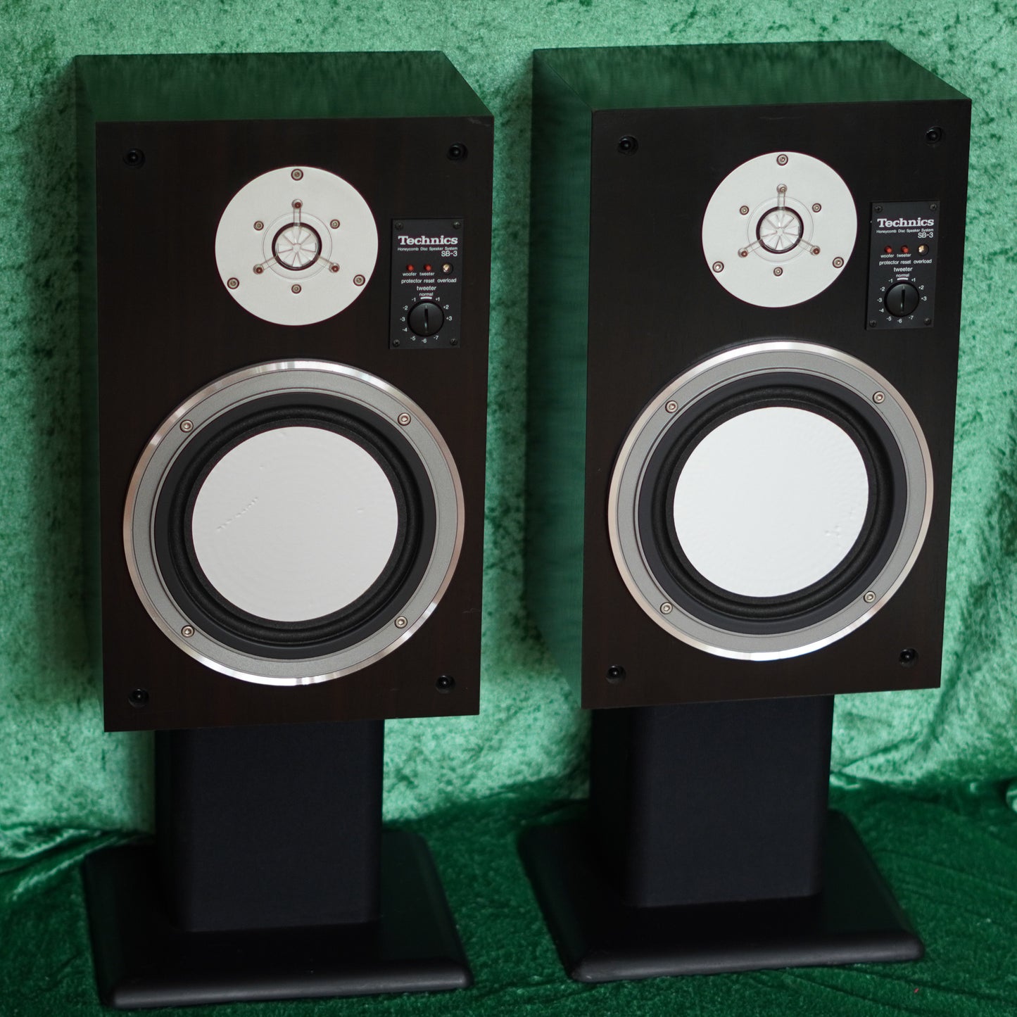Technics SB-3 Honeycomb Bookshelf Speaker Set w/ Stands