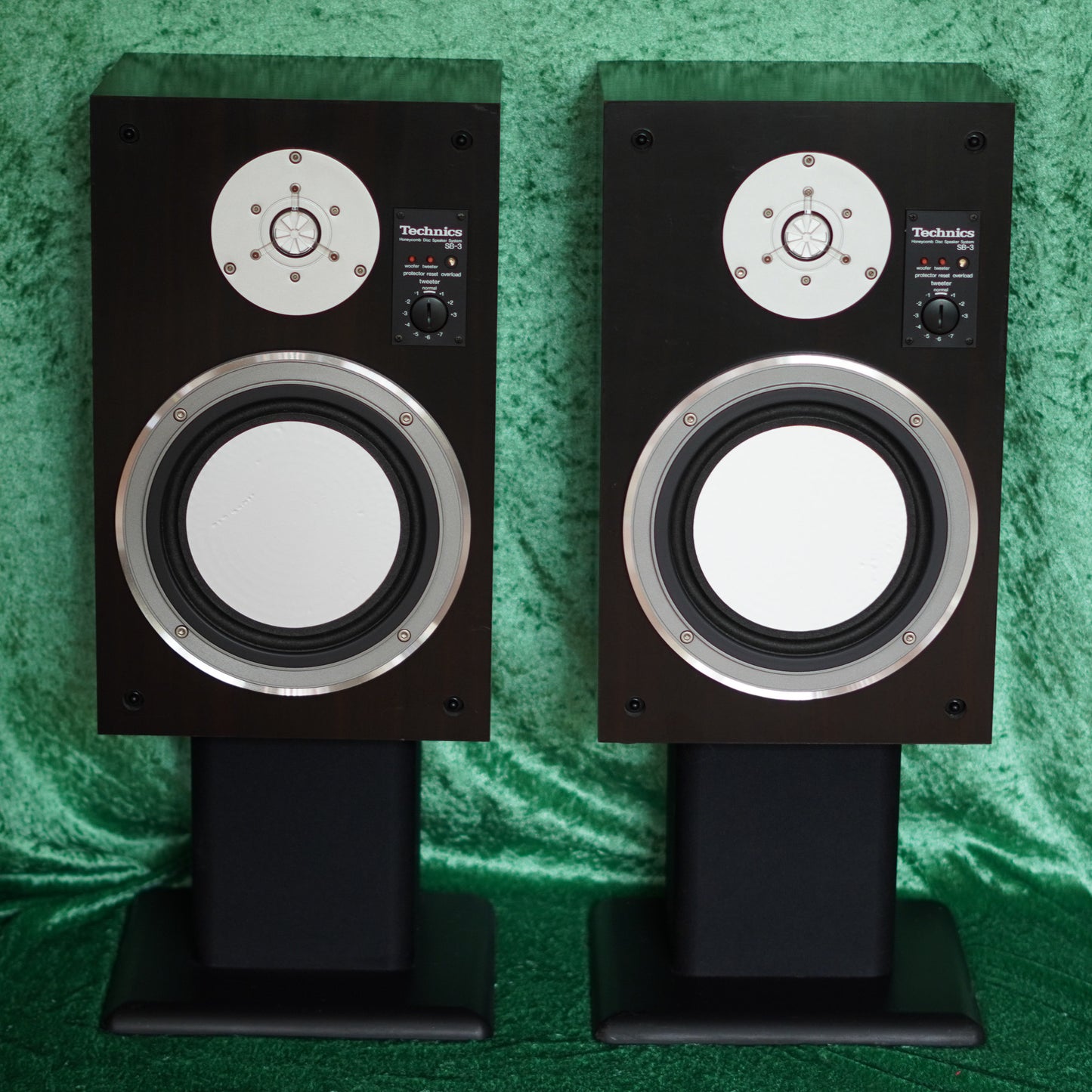 Technics SB-3 Honeycomb Bookshelf Speaker Set w/ Stands