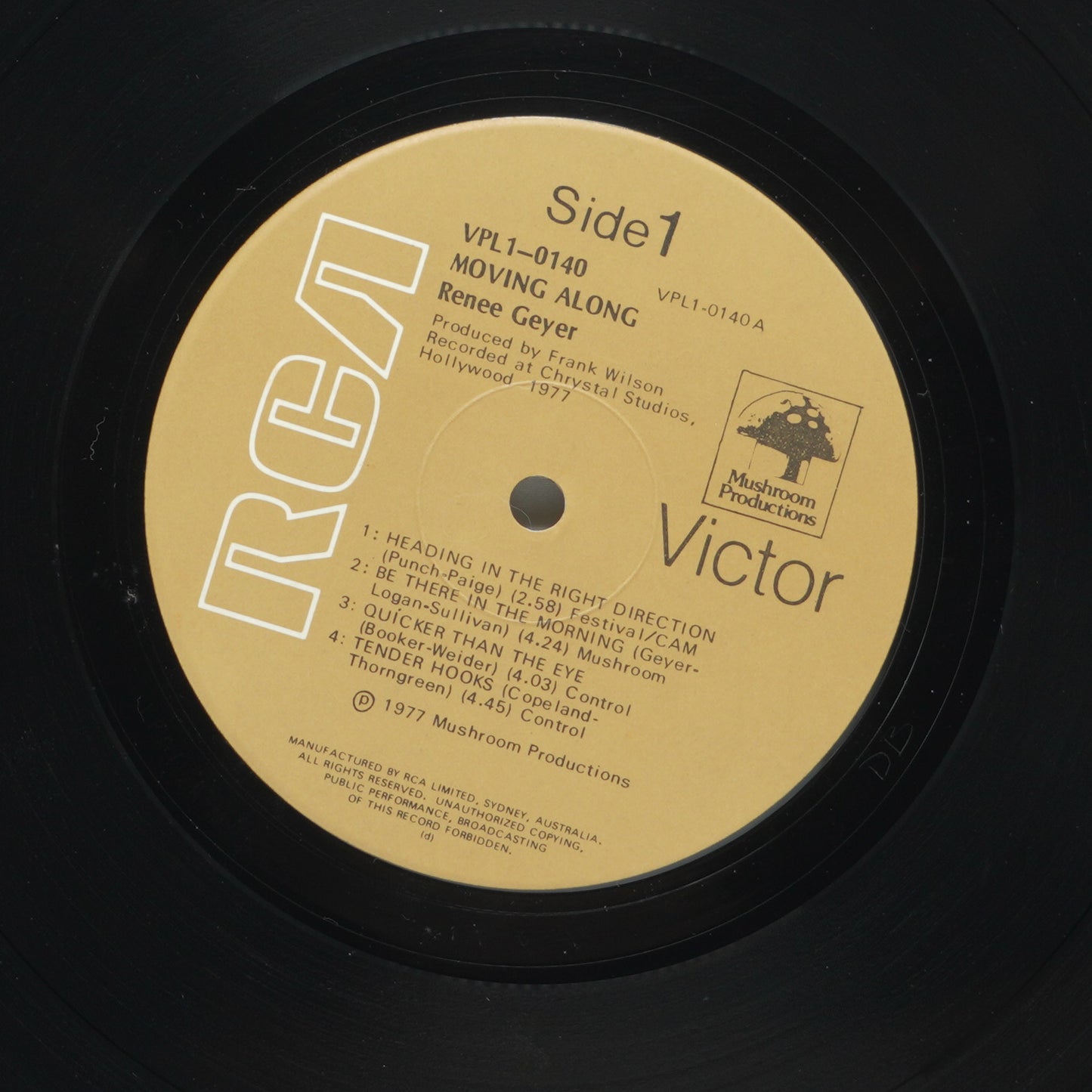 Renee Geyer – Moving Along