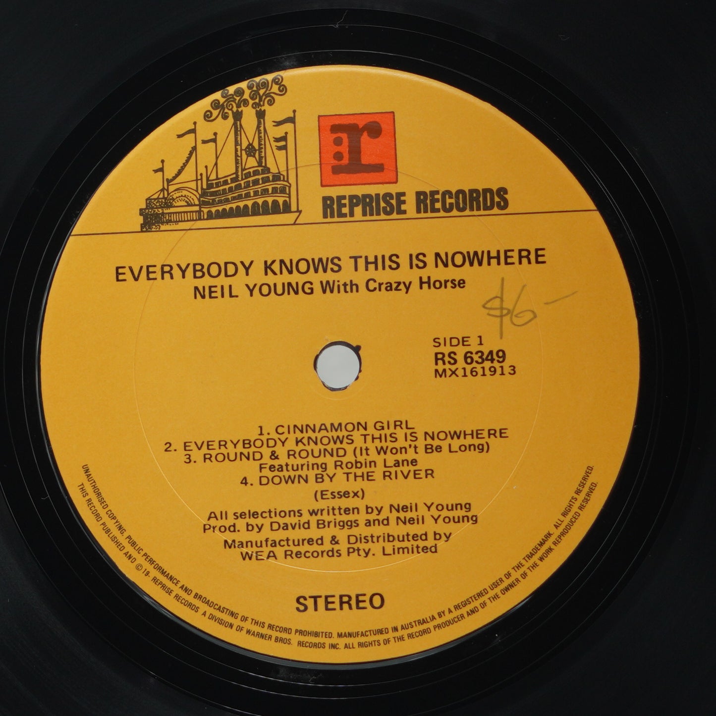 Neil Young With Crazy Horse ‎– Everybody Knows This Is Nowhere