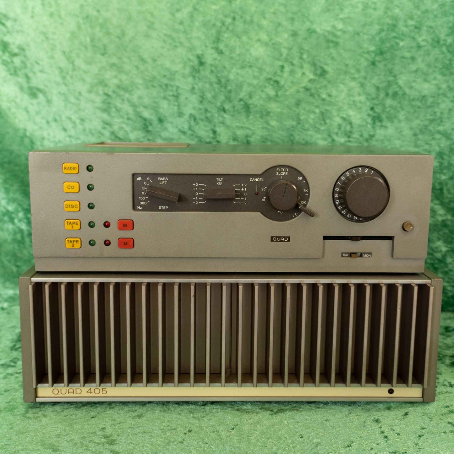 Quad 44 Preamplifier & 405 Power Amplifier