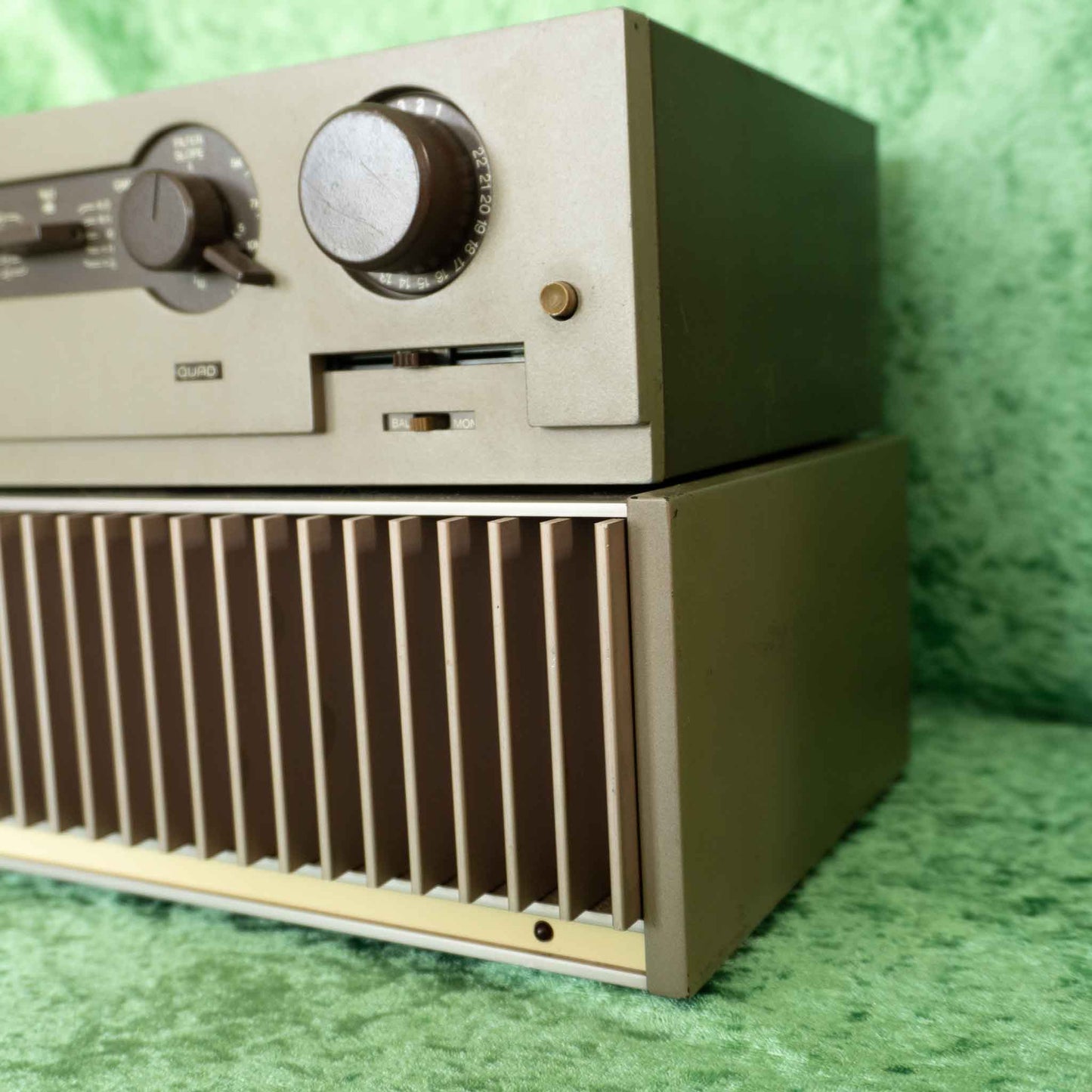 Quad 44 Preamplifier & 405 Power Amplifier
