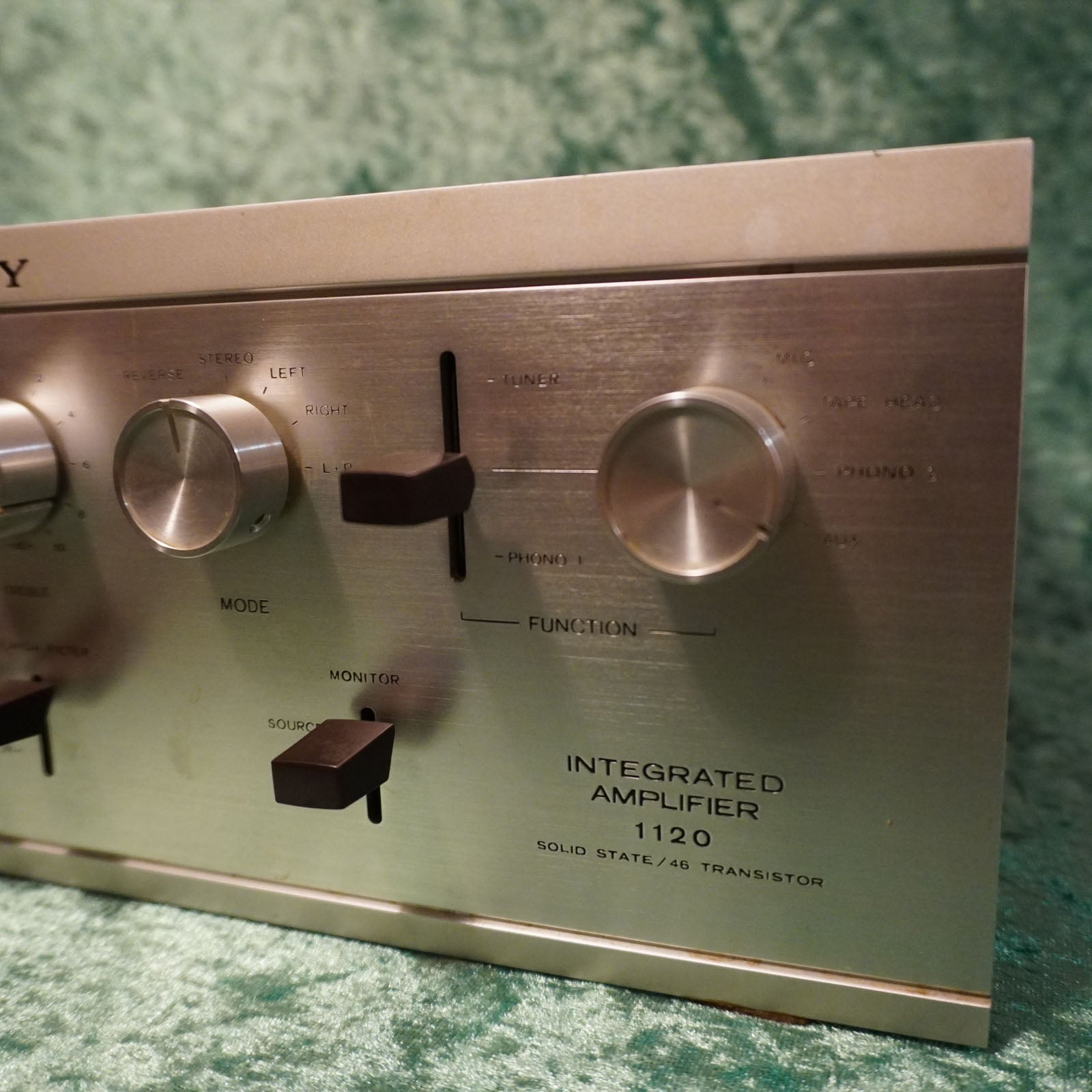 Sony TA-1120A Solid State Stereo Integrated Amplifier 100W Sony TA-1120A Solid State Stereo Integrated Amplifier 100W